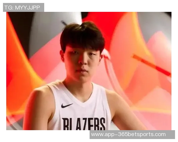 比卢普斯每日加练杨瀚森努力学习英语与观看比赛录像提升自我 比卢普斯每日加练杨瀚森努力学习英语与观看比赛录像提升自我