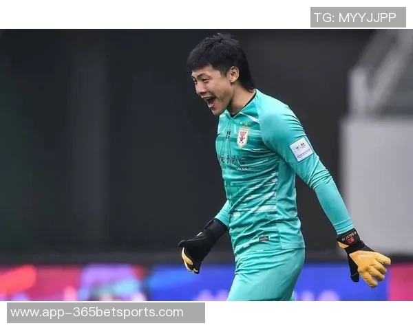 前中超门将王年转型短剧演员月薪3000偶像王大雷成新目标 前中超门将王年转型短剧演员月薪3000偶像王大雷成新目标