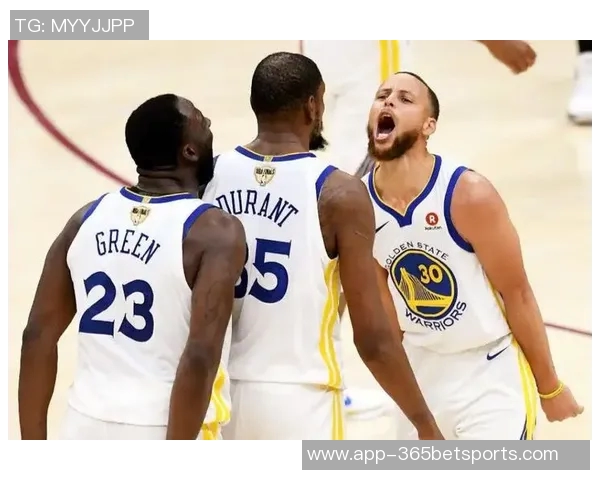 GM调查揭示关键时刻谁能投中致胜球库里居首杜兰特哈利紧随其后 GM调查揭示关键时刻谁能投中致胜球库里居首杜兰特哈利紧随其后