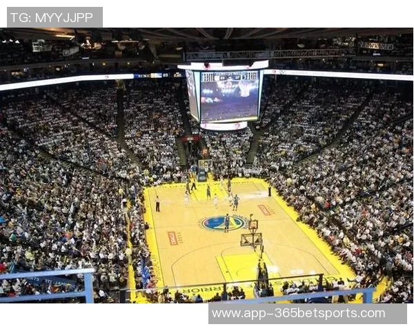 黄蜂34号秀卡尔克布伦纳表现亮眼6中4斩获11分7篮板2抢断1盖帽值得期待