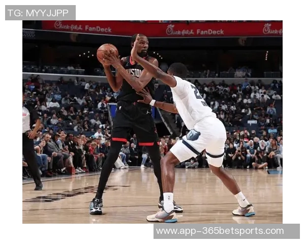 火箭与国王激战半场阿门贡献12分6助攻杜兰特状态回暖42号秀雷诺表现抢眼 火箭与国王激战半场阿门贡献12分6助攻杜兰特状态回暖42号秀雷诺表现抢眼