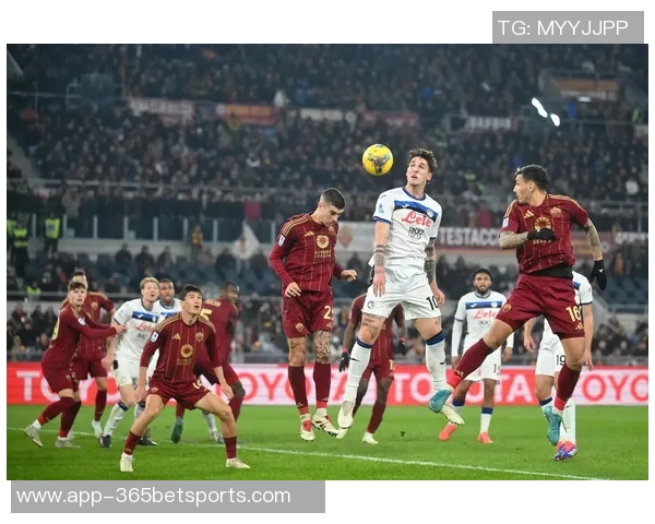 亚特兰大与罗马比赛中边裁遭鞭炮炸伤幸好无大碍